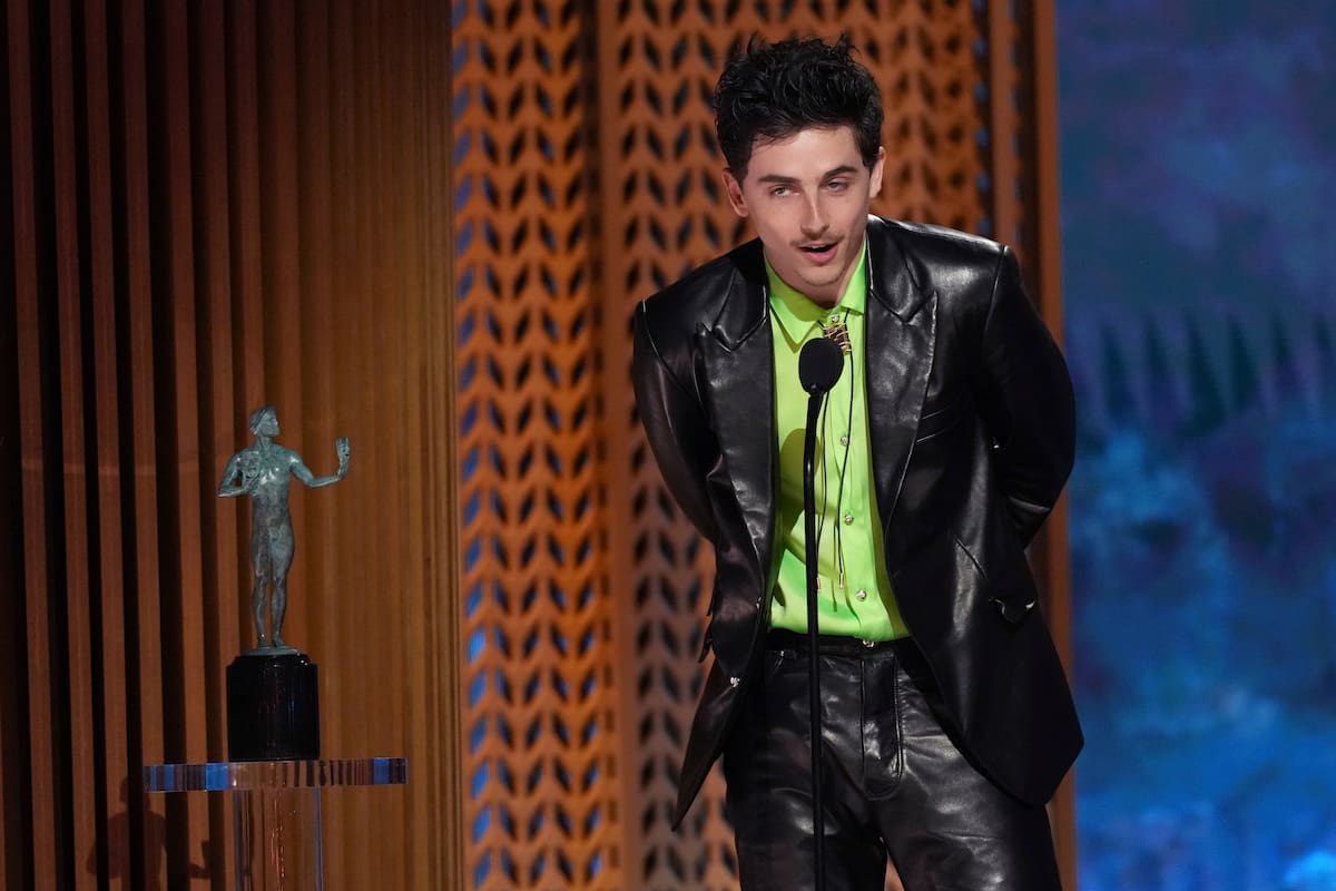 Timothée Chalamet, feliz, en los Premios SAG