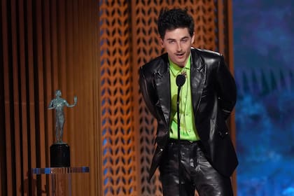 Timothée Chalamet, feliz, en los Premios SAG