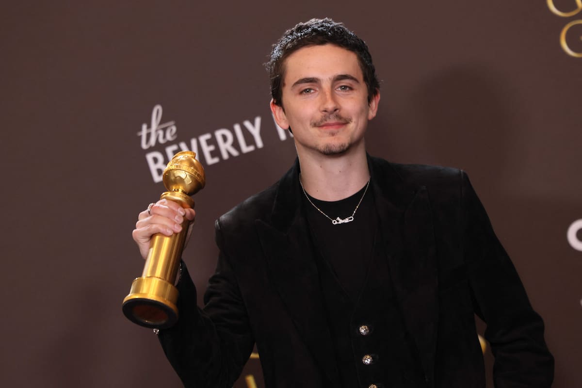 Timotheé Chalamet ganó el Golden Globe a Mejor actor en una película de comedia o musical (Photo by Etienne Laurent / AFP)