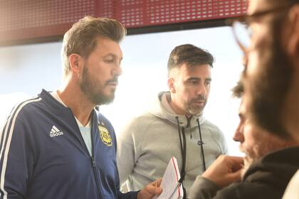 Tinelli en el backstage de la grabación de parte de la presentación que podrá verse mañana por Eltrece
