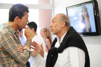 Tinelli inauguró, en diciembre de 2011, el Pabellón Pediátrico Romina Yan junto a la familia Yankelevich, en Bolívar