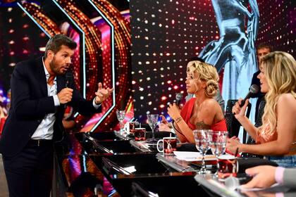 Tinelli le preguntó a Laurita: "¿Dónde está la maldad de Flor Vigna?"