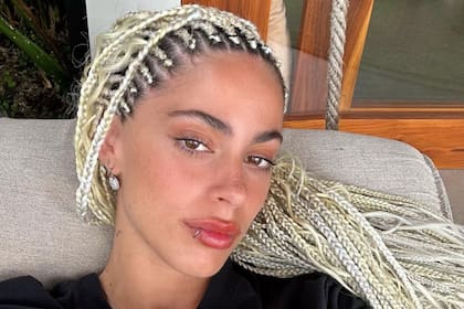 Tini Stoessel compartió las mejores postales de sus vacaciones con sus amigas (Instagram @tinistoessel)