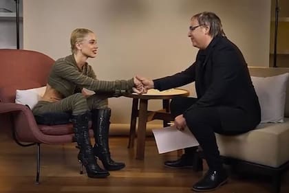 Tini Stoessel en conversación con Gabriel Rolón