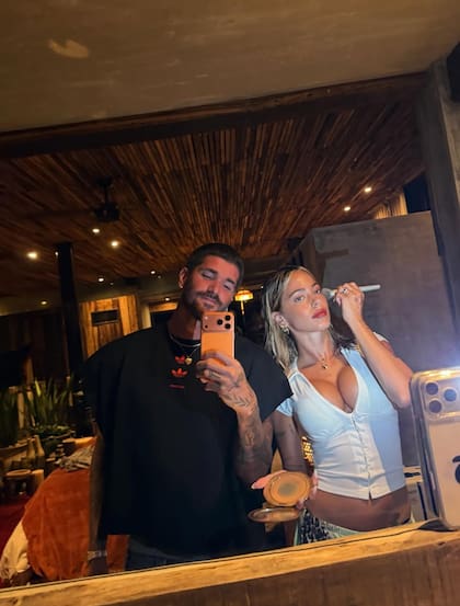 Tini y De Paul disfrutaron de unos días en Tulum junto a sus amigos (Foto: Instagram @tinistoessel)