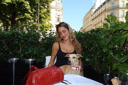 Tini y Fifi juntas en París (Foto: Instagram @tinistoessel)