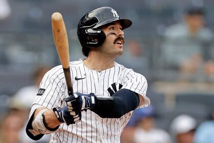 Tiro de Bellinger desde el jardín derecho en la sexta ayuda a los Yankees a vencer 3-1 a Azulejos