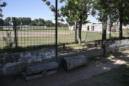 Un tiroteo con ametralladoras provocó una muerte en el club de fútbol San Cayetano.