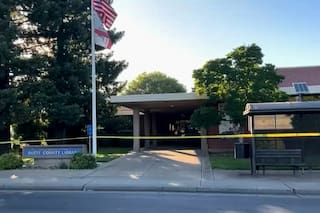 Tiroteo en biblioteca del norte de California deja dos muertos; hay un sospechoso detenido