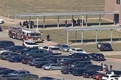 Tiroteo en escuela secundaria en Arlington, Texas