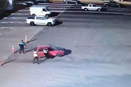 Tiroteo entre tres delincuentes y policías en el peaje Dock Sud