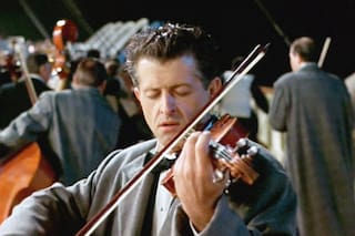 Las orquestas que tocan en momentos difíciles y hasta masticando un chile picante