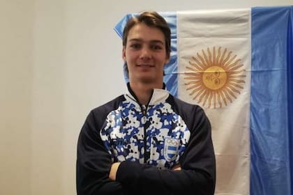 Tiziano Gravier es el abanderado de la delegación argentina de los Juegos Olímpicos de la Juventud de invierno