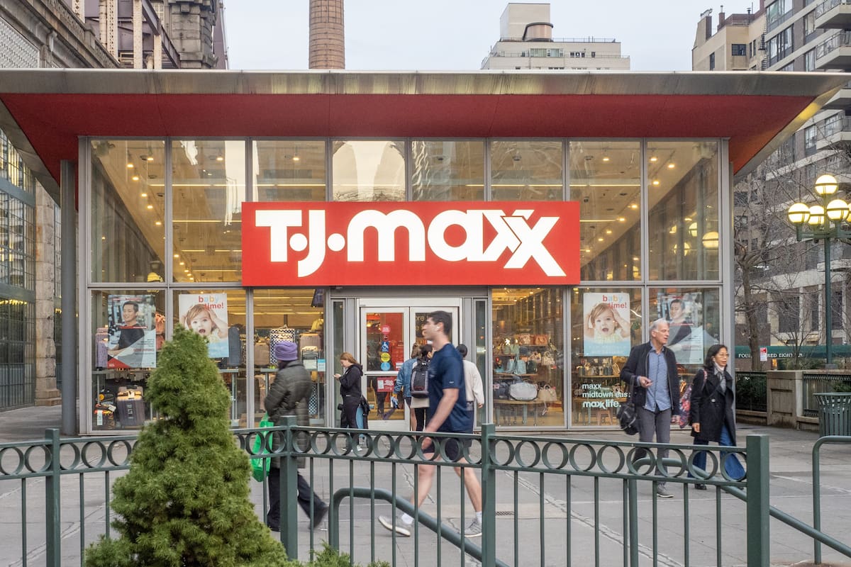 TJ Maxx se alista para inaugurar una nueva sucursal en Rhinelander, Wisconsin, el 11 de agosto (Wikipedia)
