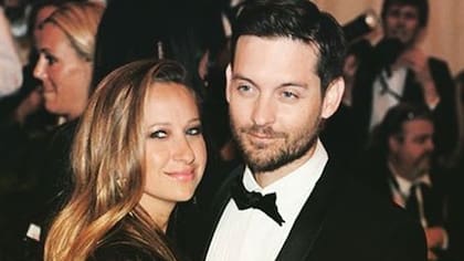 Tobey y Jennifer en la red carpet