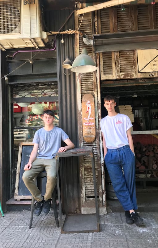 Tobías Jovenich y Francesco Larocca, los emprendedores gastronómicos más jóvenes de la ciudad.