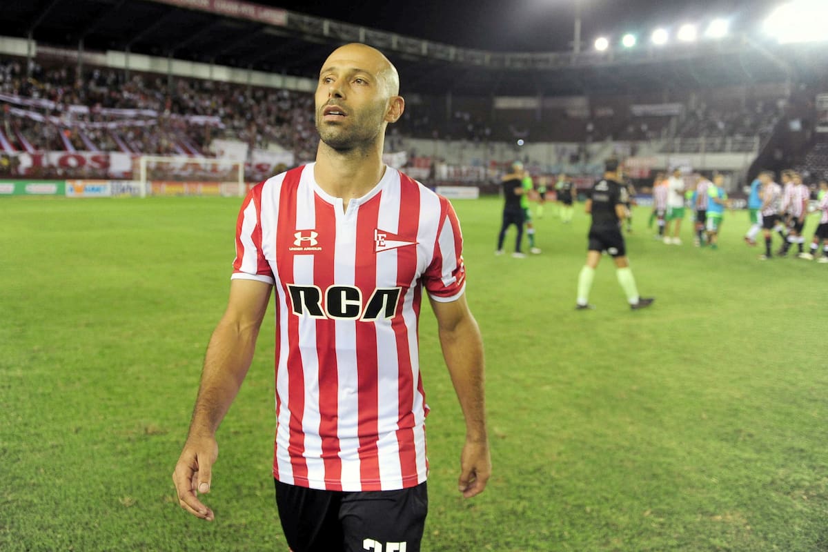Toda la desazón en el rostro de Javier Mascherano luego de errar su penal en el partido frente a Laferrere. Estudiantes quedó eliminado.