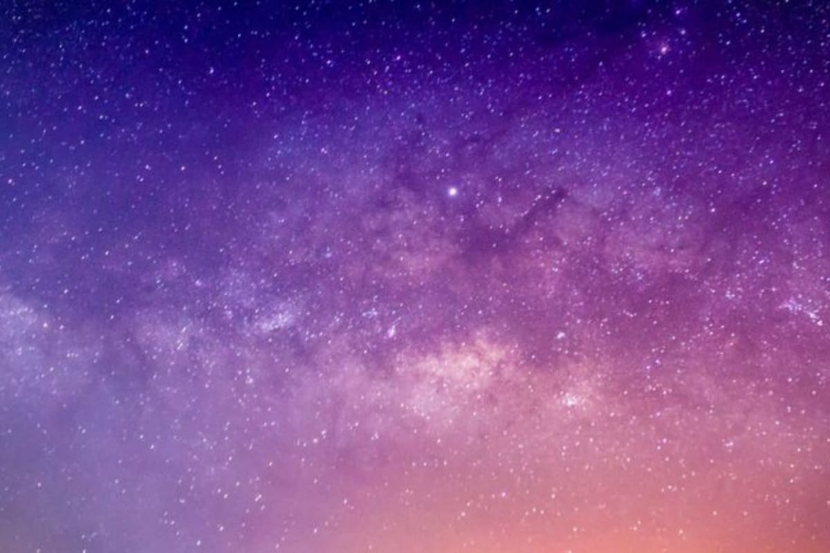 Toda la evidencia y teoría basada en las observaciones del universo se puede juntar en un modelo estándar de cosmología que tiene solo seis parámetros