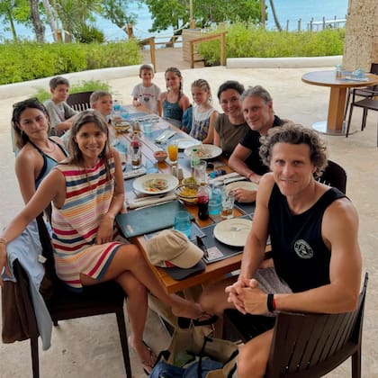 Toda la familia compartió un almuerzo al aire libre y rodeados de la vegetación característica del lugar (Foto: Instagram/@diegoforlancorazo)