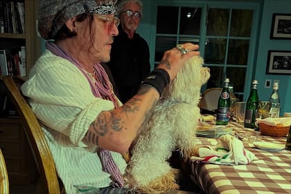 Toda la intmidad de Johnny Depp en la casa de Verónica Lozano