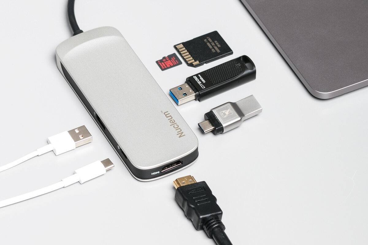 Todas las alternativas de conexión del Kingston Nucleum: HDMI, USB 3.1, USB-C, tarjetas SD y microSD