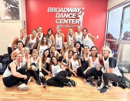 Todas las alumnas coinciden en que en las clases encuentran más que baile