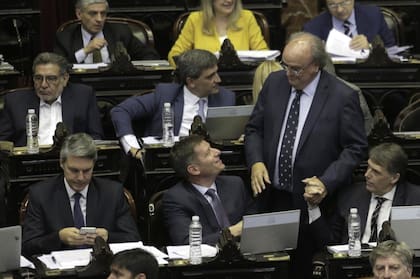 Se espera que la sesión termine durante la noche