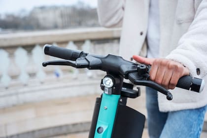 Todas las personas mayores de 15 años que conduzcan una bicicleta eléctrica en Nueva Jersey deberán obtener un permiso