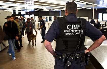 Todas las personas que llegan a un puerto de entrada a Estados Unidos están sujetas a inspección de la CBP
