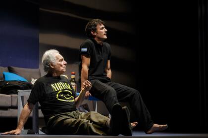 Uno de los trabajos más conmovedores de Meloni: Todas las rayuelas, junto con Hugo Arana