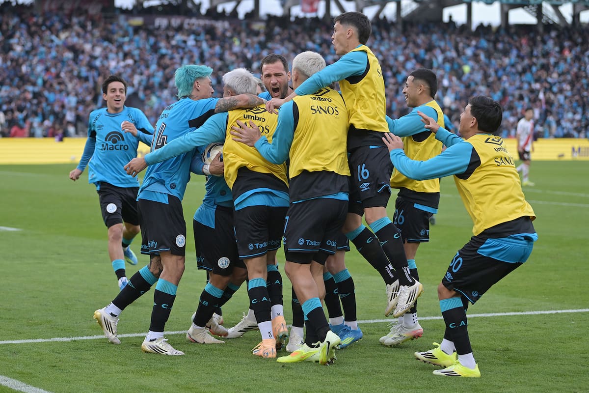 Todo Belgrano celebra el 3-2 de Nicolás Fernández, el gran protagonista de la tarde.