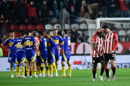 Todo Boca reclama una supuesta falta de Cetré sobre Advíncula en el 1 a 1 de Estudiantes sobre Boca