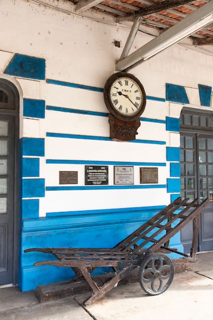 Todo empezó en la estación de tren de Villa Domínguez.