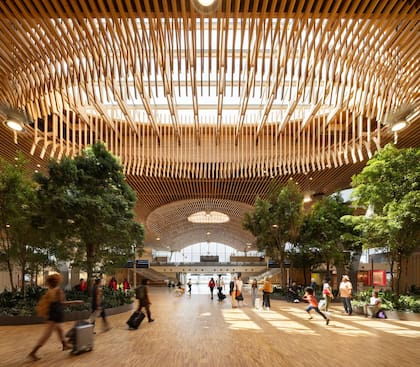 Todo en la nueva terminal principal del Aeropuerto Internacional de Portland es un reflejo del noroeste del Pacífico