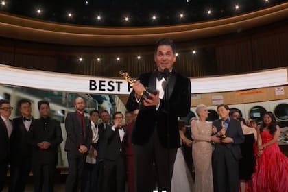 Todo en todas partes al mismo tiempo ganó el premio a Mejor Película en los Oscars 2023