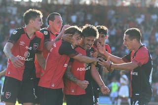 Goles salvados en la línea y el remate de Pablo Pérez, claves del 1-0 de Newell's ante Unión