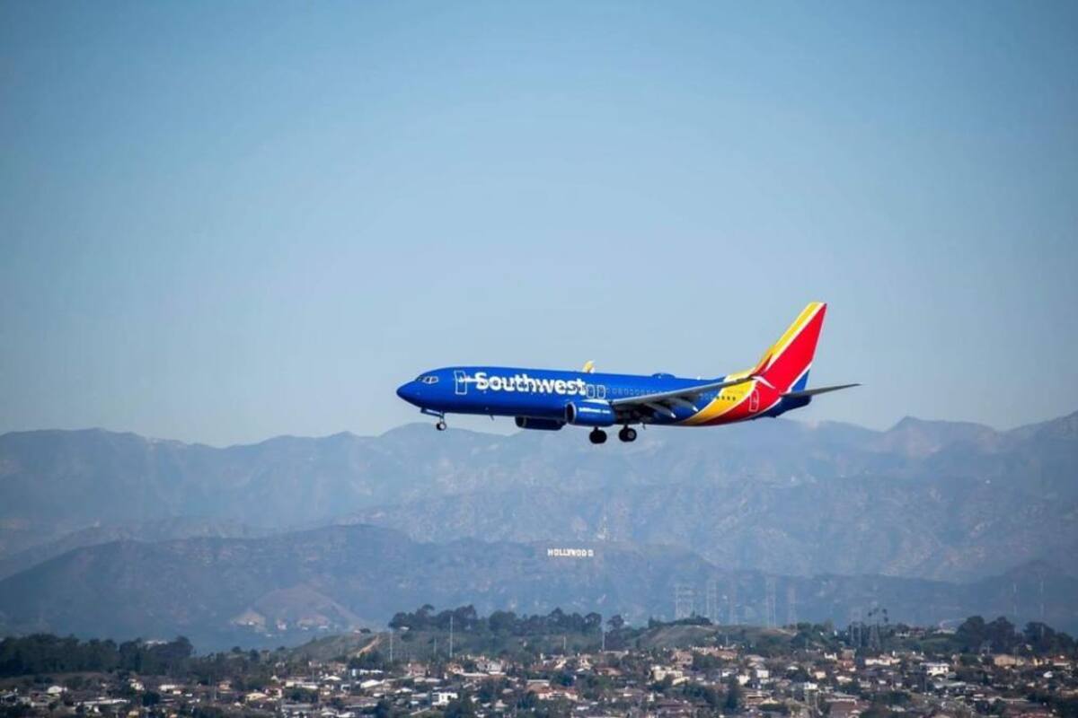 Todo ocurrió en un avión de Southwest Air, donde un intento de defender a otra pasajera terminó con la Policía