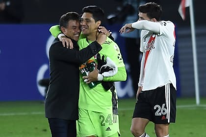 Todo sonrisas: la felicitación de Marcelo Gallardo para su "nuevo" arquero