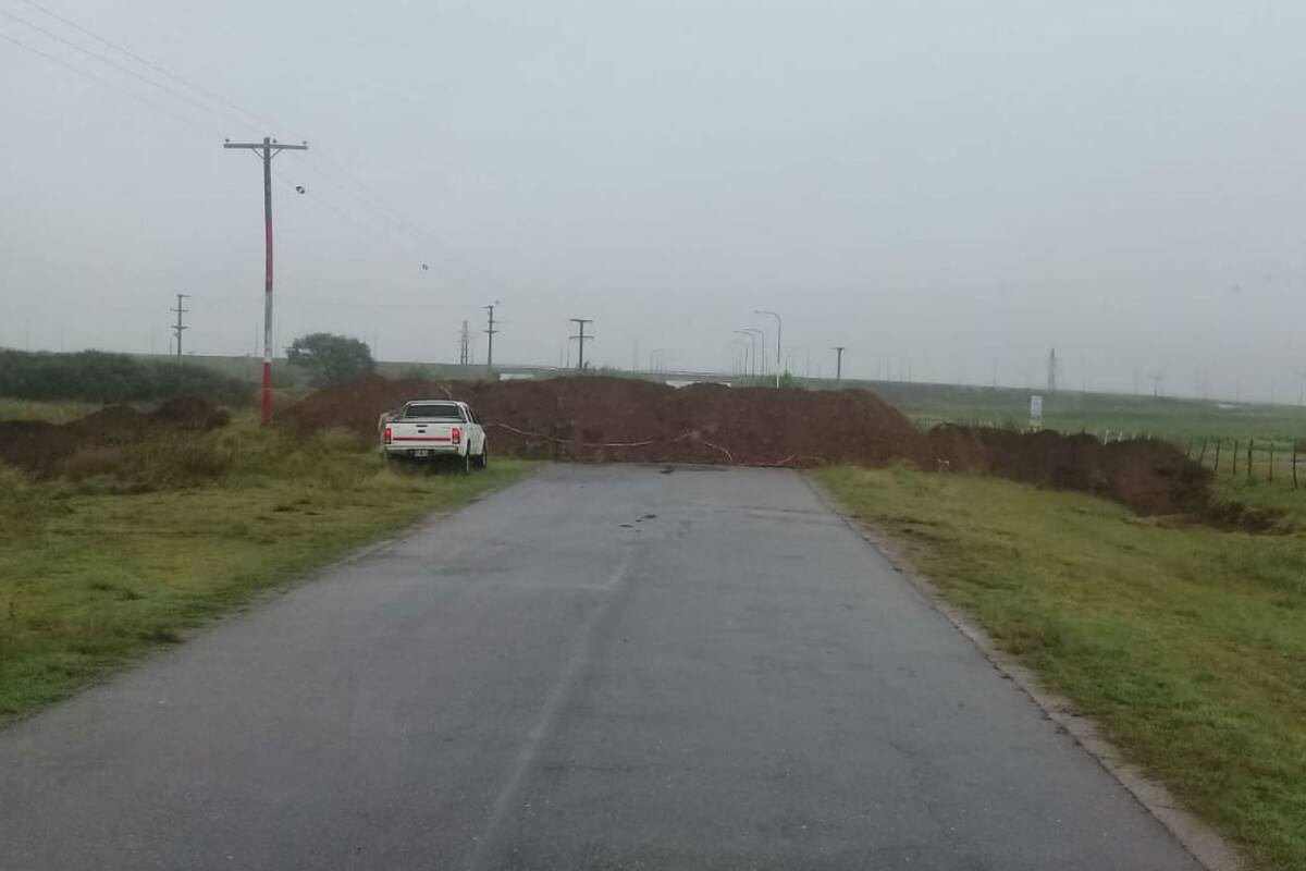 Todos los accesos a San Luis están cerrados y han tapiado los caminos rurales