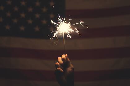 Todos los estadounidenses celebran el 4 de julio el Día de la Independencia