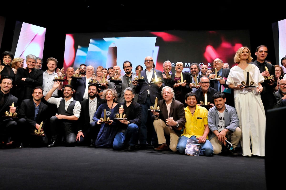 Todos los ganadores sobre el escenario del teatro El Nacional