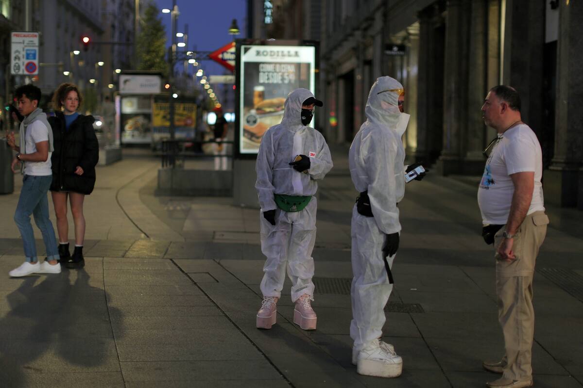 Todos los habitantes serán confinados por dos semanas, con excepciones para casos de fuerza mayor; hay 6271 infectados, entre ellos, la esposa de Sánchez