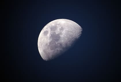 Todos los meses, la Luna pasa por sus distintas fases