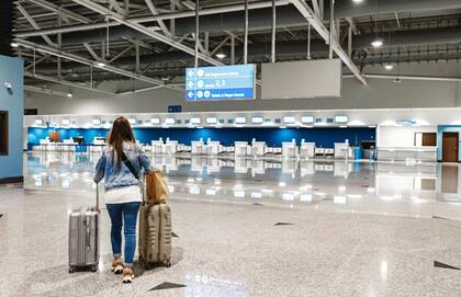 Todos los pasajeros que lleguen a algunos aeropuertos surcoreanos pasarán por los nuevos filtros