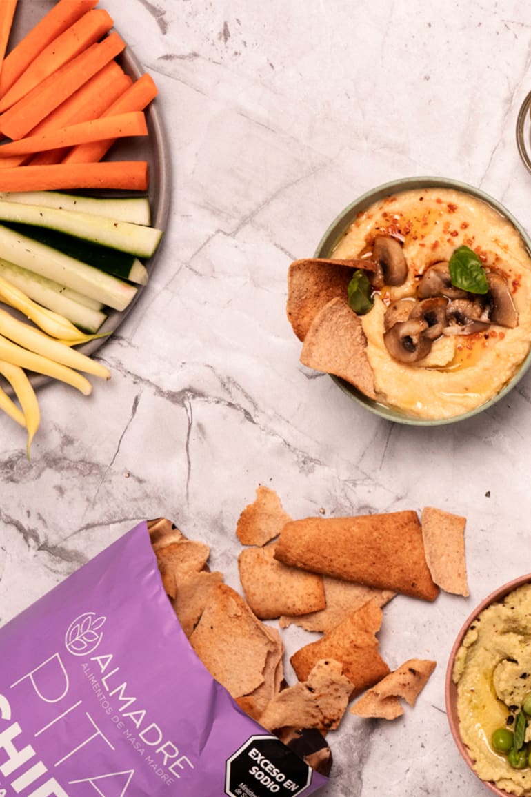 Todos los productos de Almadre son de masa madre, sin aditivos ni conservantes y hechos 100% con ingredientes naturales.