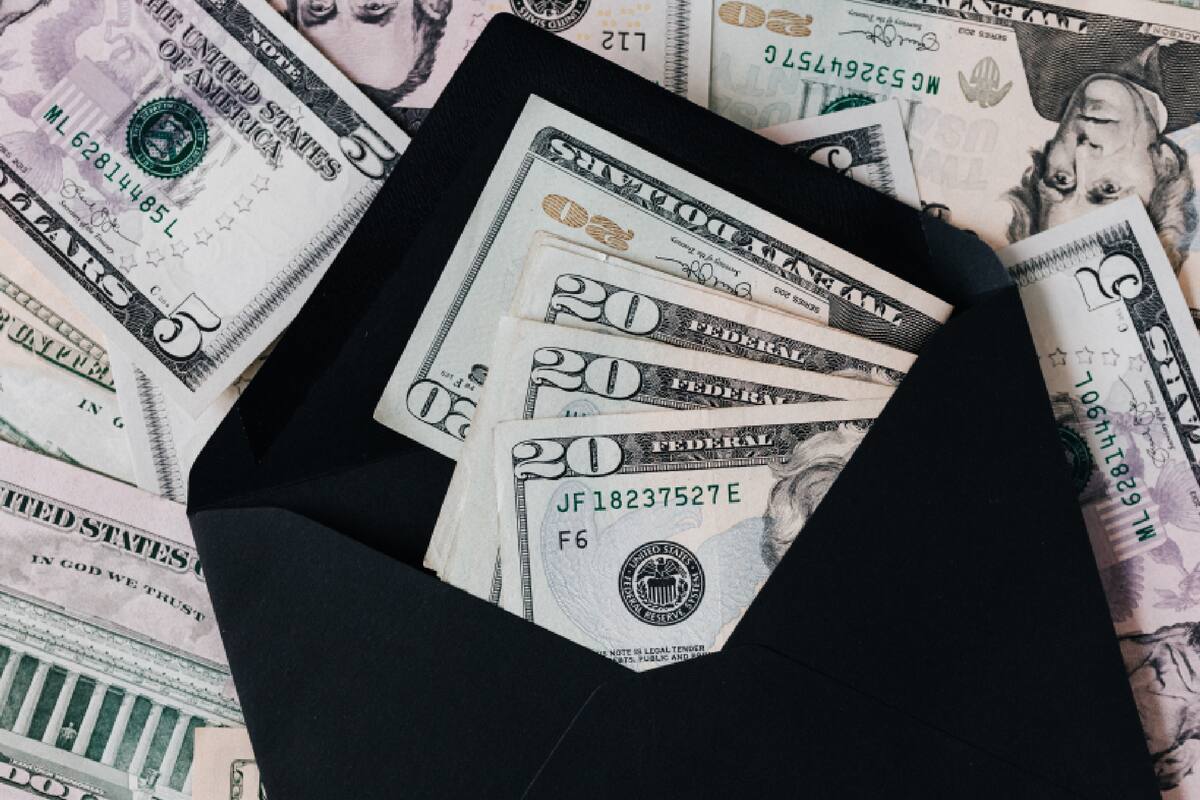Todos los trabajadores de Nueva York tienen derecho a recibir al menos un salario mínimo por hora
