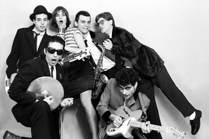 "Todos Los Twist hicimos mucho más que La dicha en movimiento, pero ese disco fue más grande que nosotros mismos", dice Palacios sobre el álbum emblemático de la banda creada por Pipo Cipolatti y Daniel Melingo