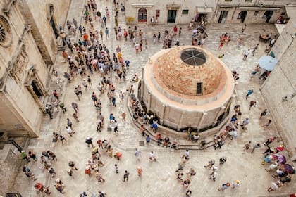 Todos los veranos llegan hordas de turistas a Dubrovnik, declarada Patrimonio Mundial de la Humanidad.