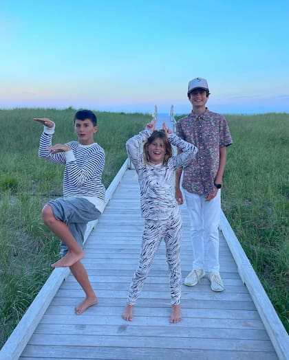 Tom Brady y Gisele Bundchen han formado una familia desde 2009, cuando se unieron en matrimonio, y comparten con sus tres hijos, uno de ellos, el mayor, es de la relación anterior del jugador