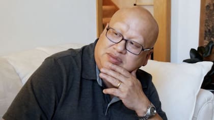 Tom Fong no sabe nada de la experiencia de su padre